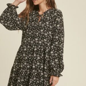 Wishlist brand Black and White Floral Long Sleeve Dress with pockets